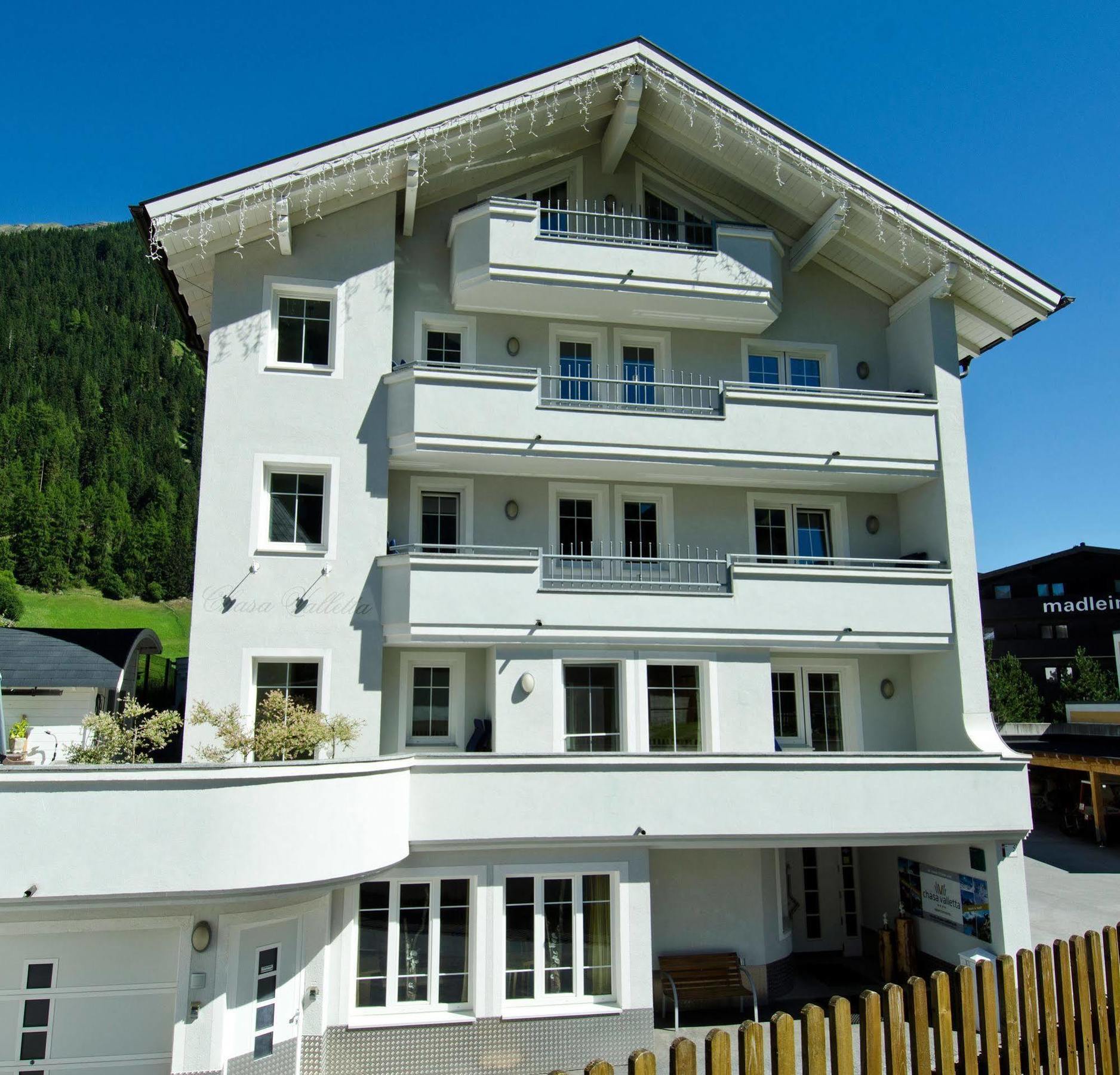 Petit Madlein Bed and Breakfast Ischgl Eksteriør billede