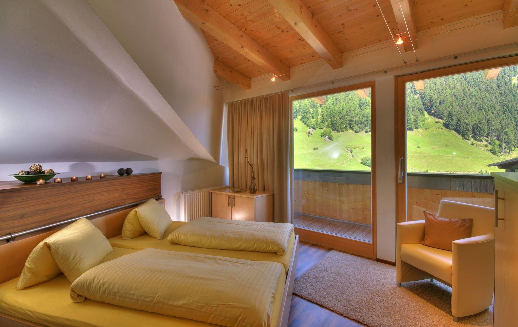 Petit Madlein Bed and Breakfast Ischgl Værelse billede